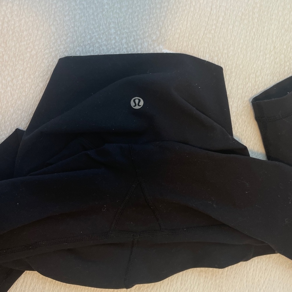 Black high waisted lululemon leggings
